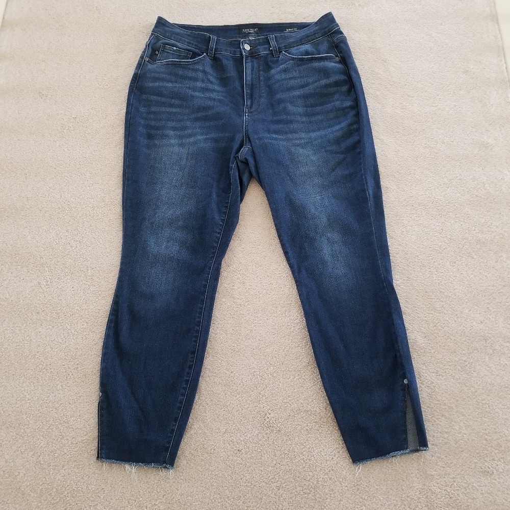 Judy Blue Skinny Fit Ankle Slit Raw Hem Jeans Size 18W